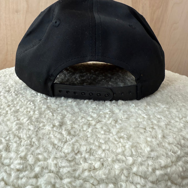 Deadstock 90s Signatures Vandy Two Tone Black/Old Gold Snapback