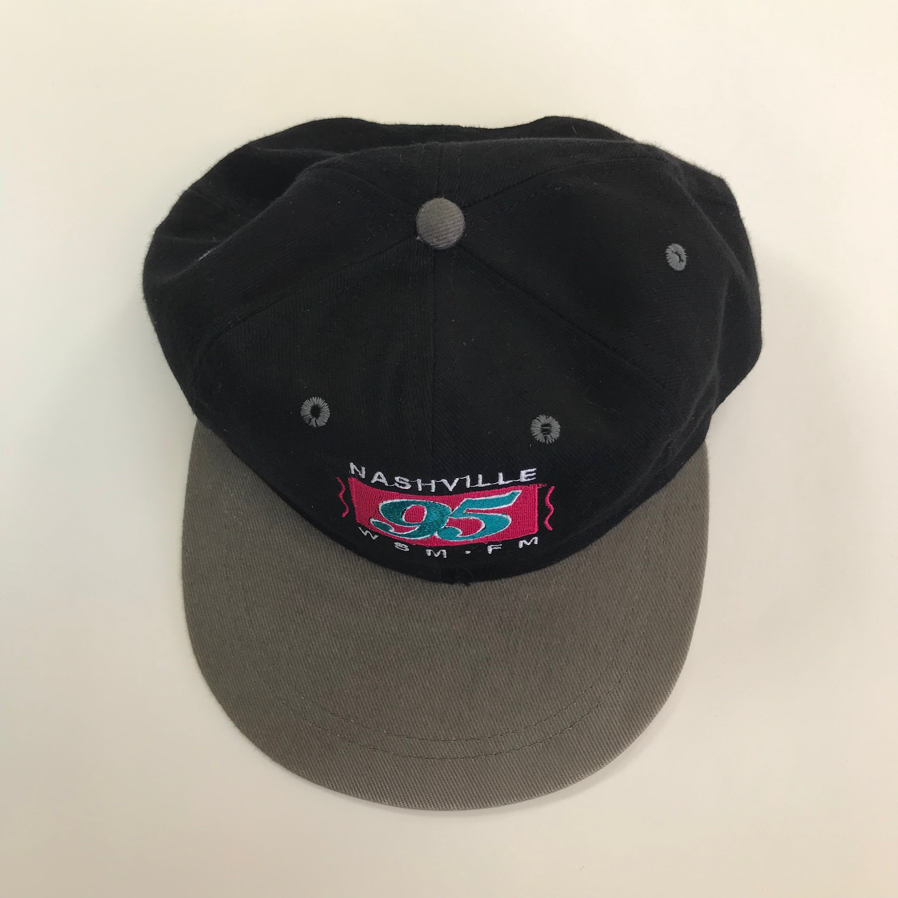 DEADSTOCK 90s Two-Tone Nashville Radio WSM Snapback