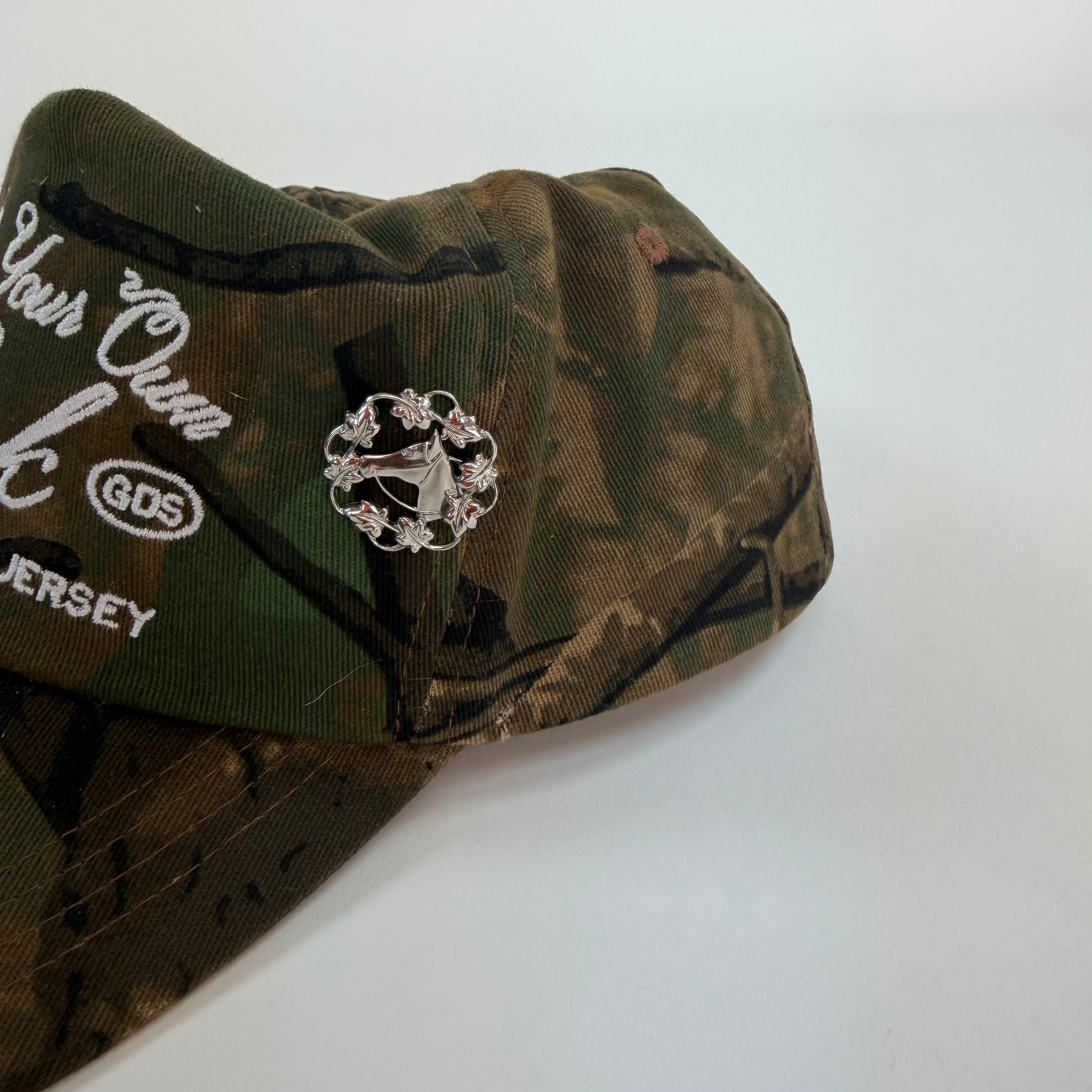 Silver Tone Laurel Racehorse Brooch