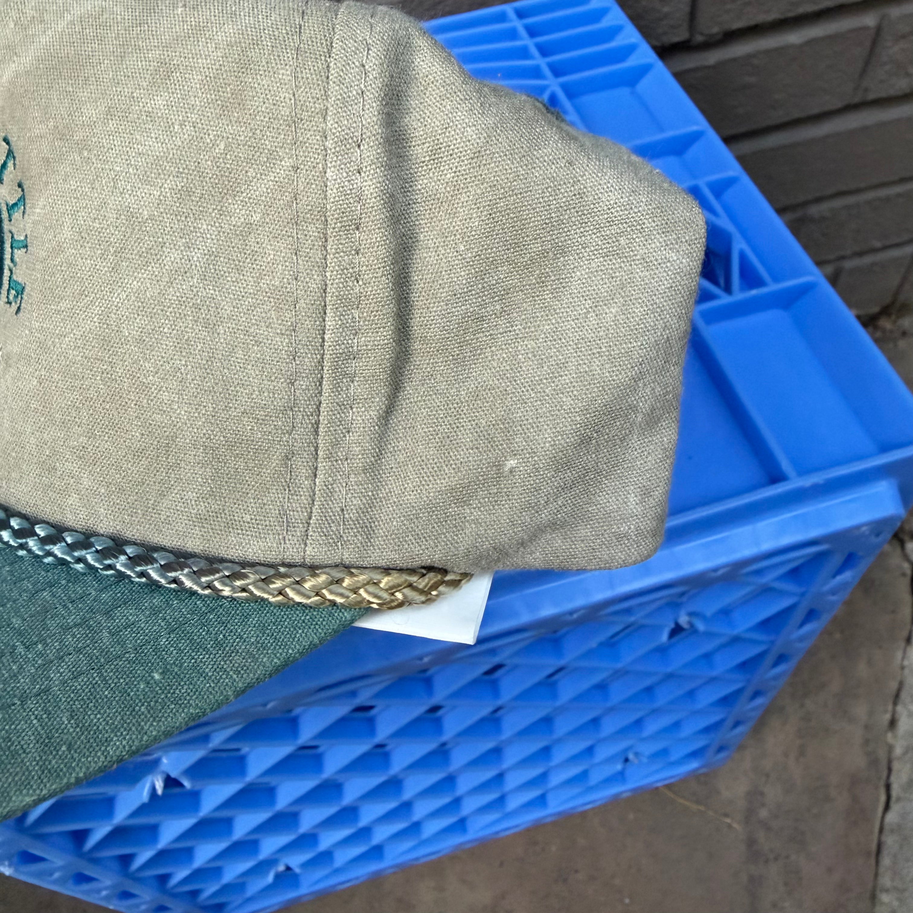 DEADSTOCK 90s Two-Tone Stonewash Classic Cattle Company Snapback
